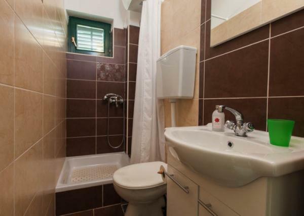 Apartmani Niko Podgora Luaran gambar