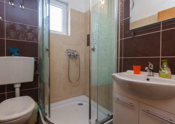 Apartmani Niko Podgora Luaran gambar